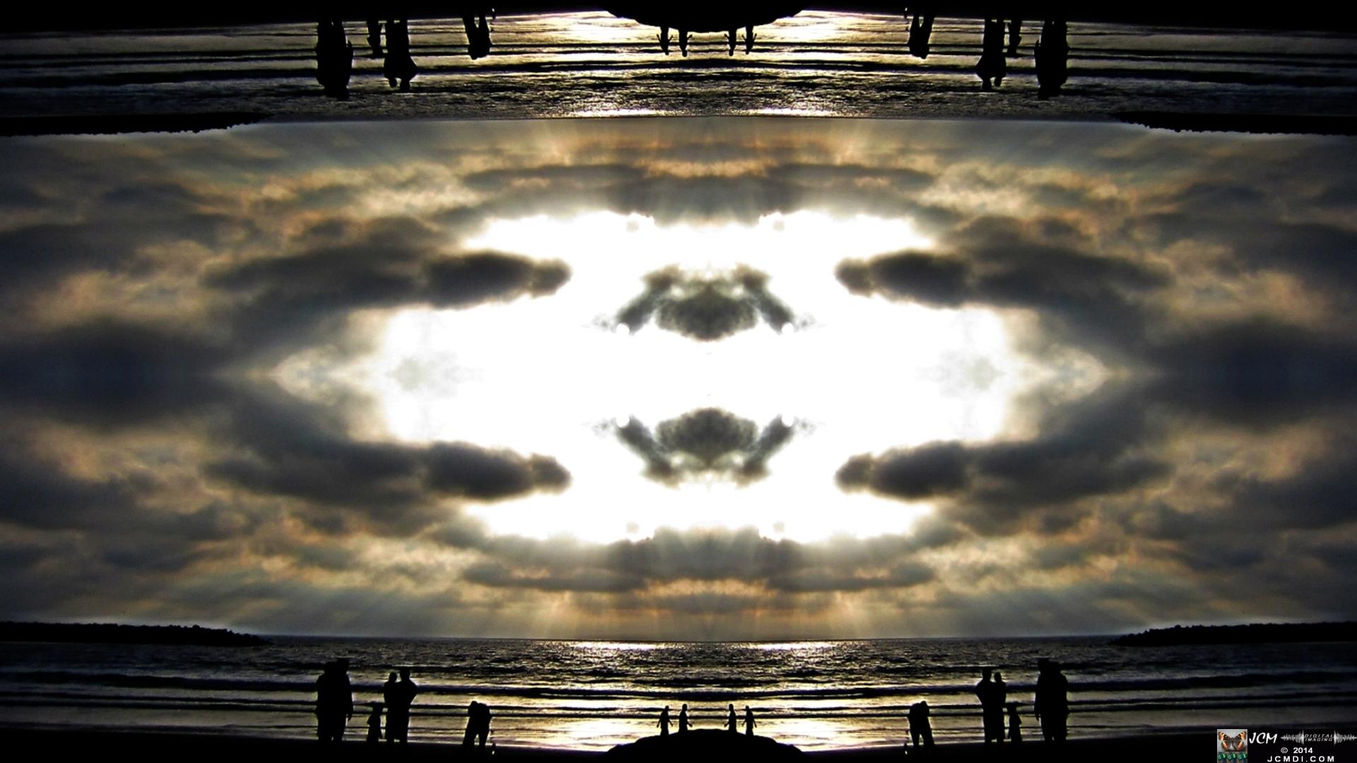 Quadroscopic still image frame from the JCMDI video V16640 Ventura Beach Cloudy Sunset